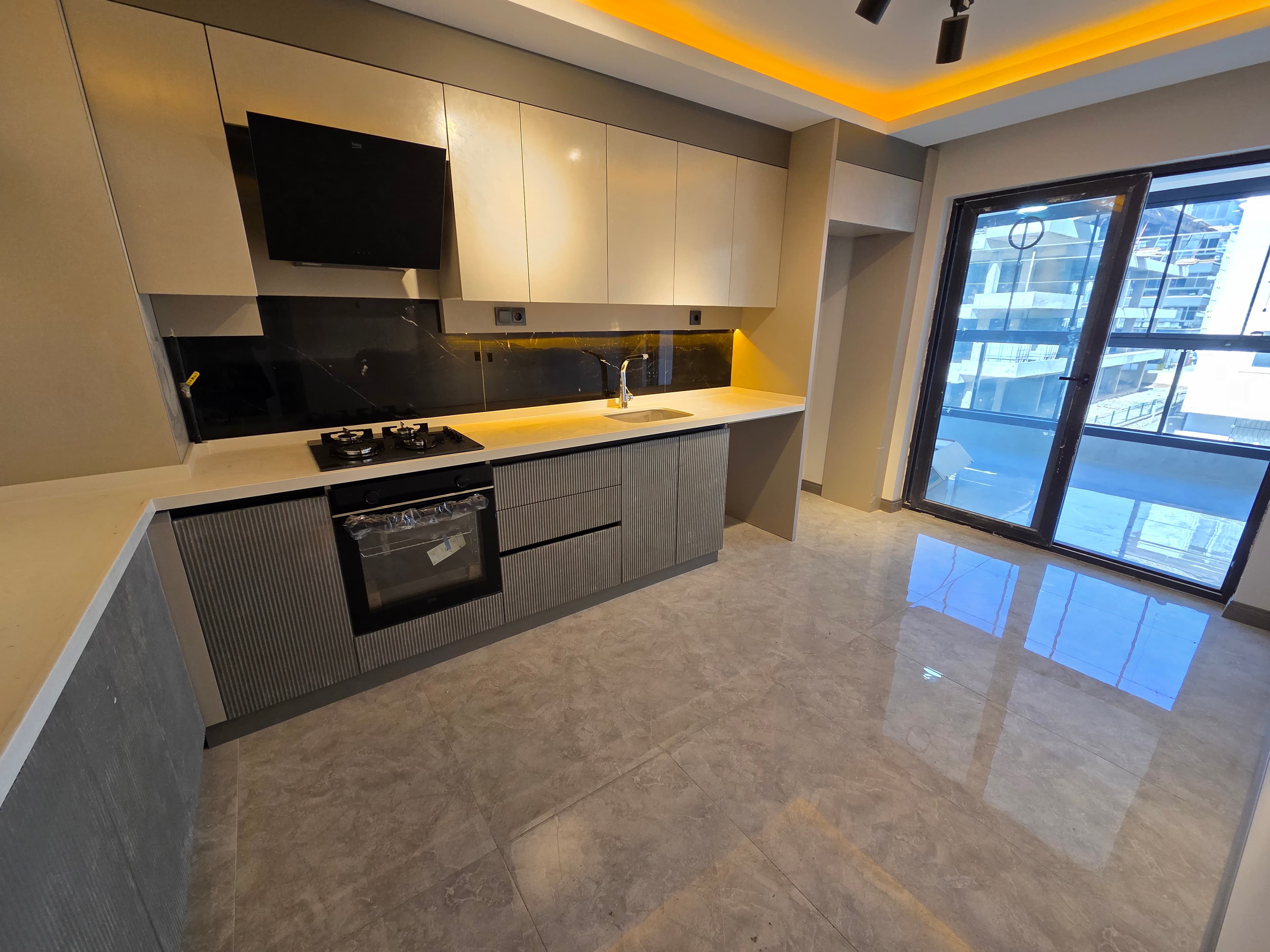 YENİKENTİN EN MERKEZİ LOKASYONUNDA 3+1 ULTRA LÜX YERDEN ISITMALI FULL YAPILI SIFIR DAİRE